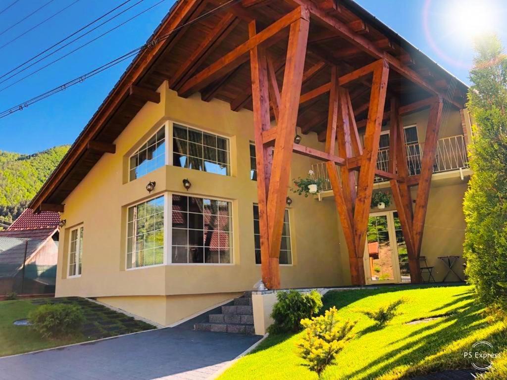 Pensiunea Sugag Exterior photo